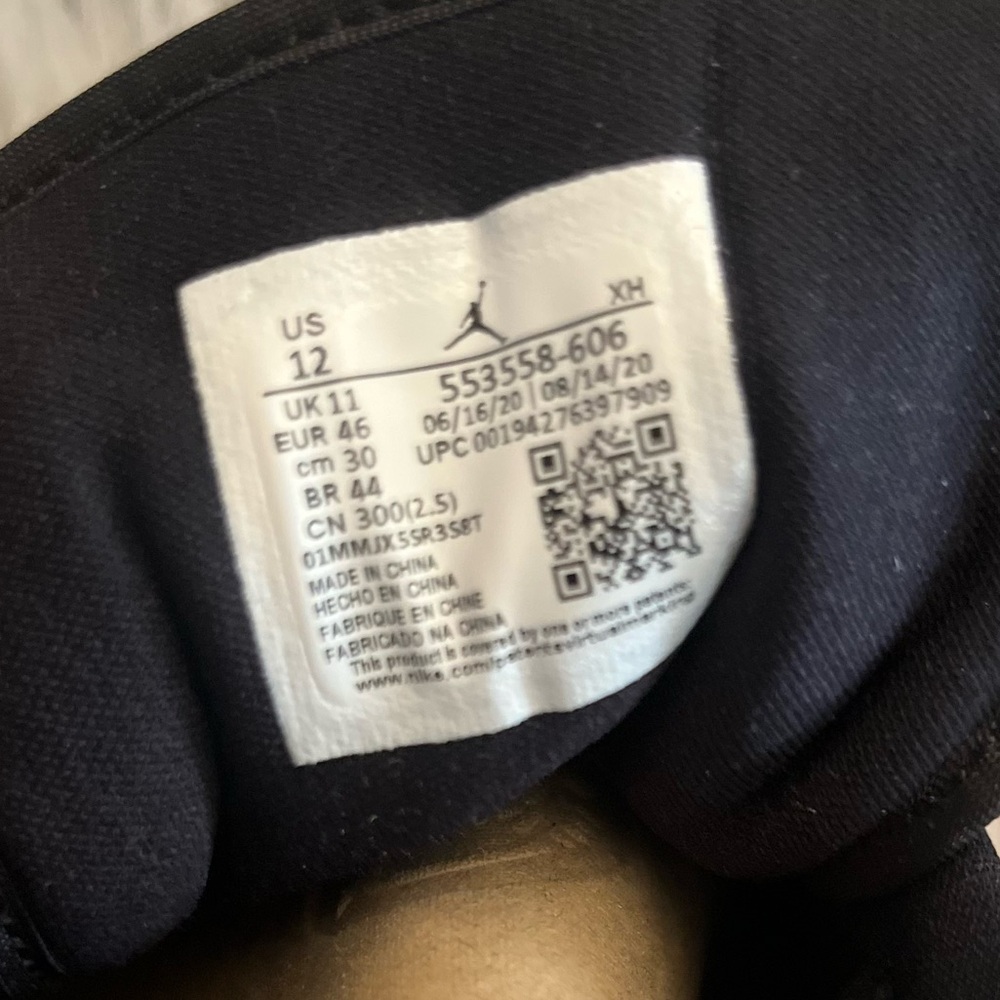 New Jordan 1 Low Reverse Bred - Picture 10 of 10